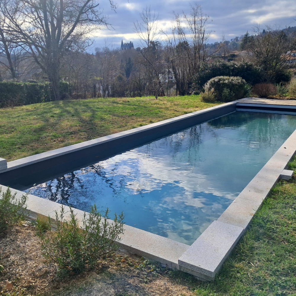 Comment moderniser sa piscine dans les Monts Lyonnais et à Lyon ?